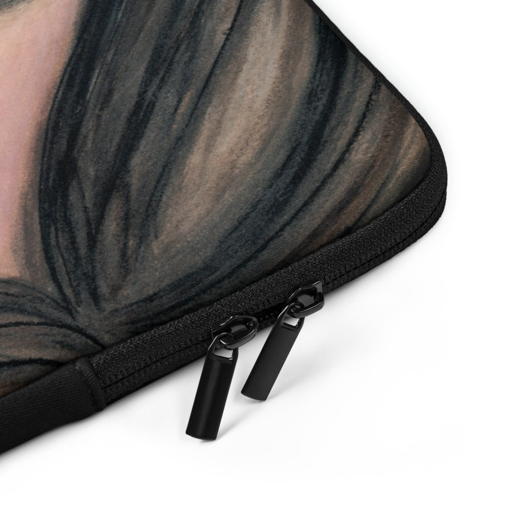 Material and zip detail of the 15-inch Harmony laptop sleeve